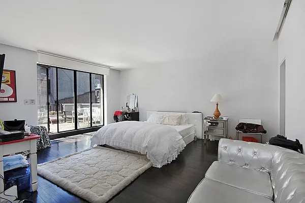 Rented by Corcoran | media 22