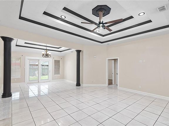 4th image of 3013 Flamingo Ave
