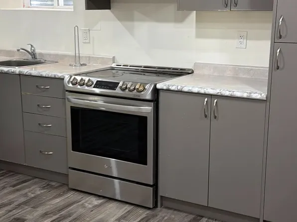 16 Gambia Rd #Basement, Brampton, ON L7A 4M2