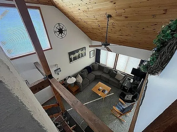 184 Upper Bear Lane, Jamaica, VT 05343