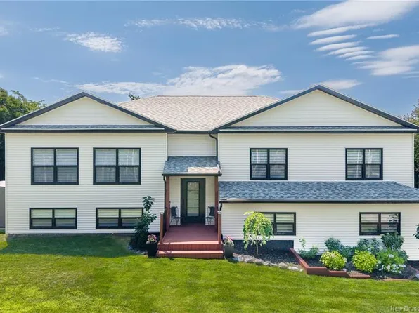 15 Khaki Ct, Quispamsis, NB E2G 0L4