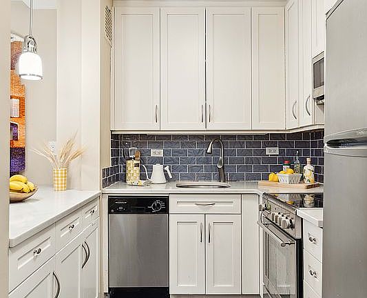 3rd image of 433 E 56th St APT 7E