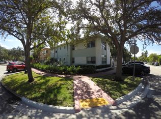 6835 Rue Versailles APT 201, Miami Beach, FL 33141