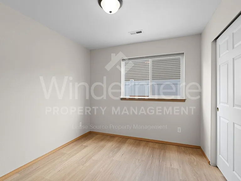 1702 N Aladdin Rd — Photo 17