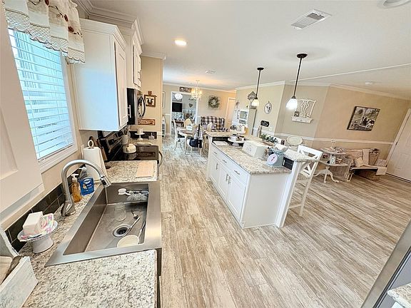 5th image of 4331 SW 10th Way