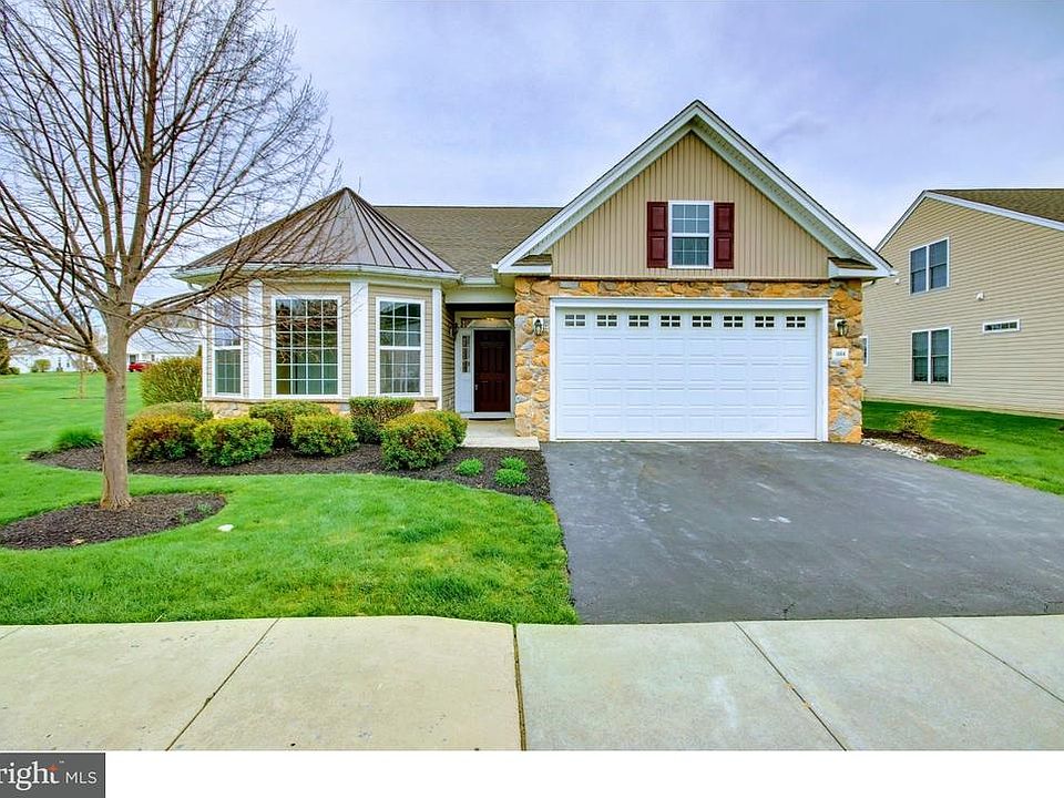 1st image of 1664 Wisteria Way