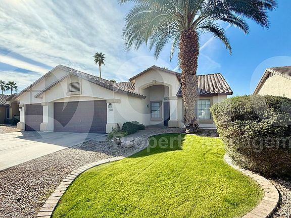 2nd image of 3064 S 106th Pl