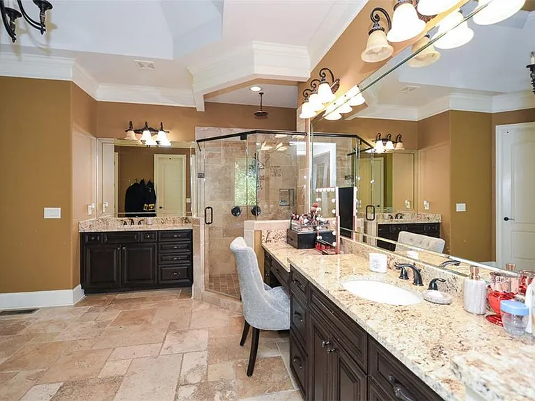 2210 Spalding Dr — Photo 49