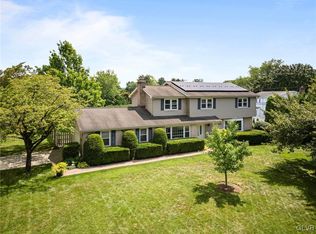 1255 Stark Rd, Bethlehem, PA 18017