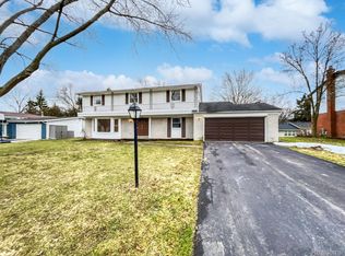 5565 Abington Rd, West Bloomfield, MI 48322