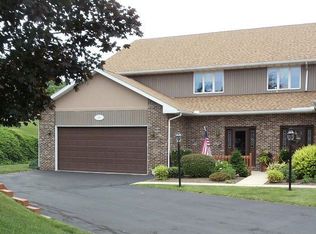121 Leisure Ct, Wyomissing, PA 19610