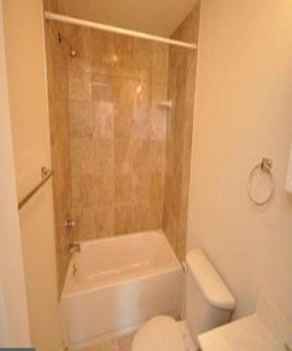 2nd image of 1611 W Susquehanna Ave #1