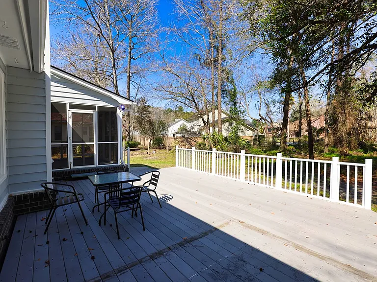 5456 Roxbury Dr — Photo 21