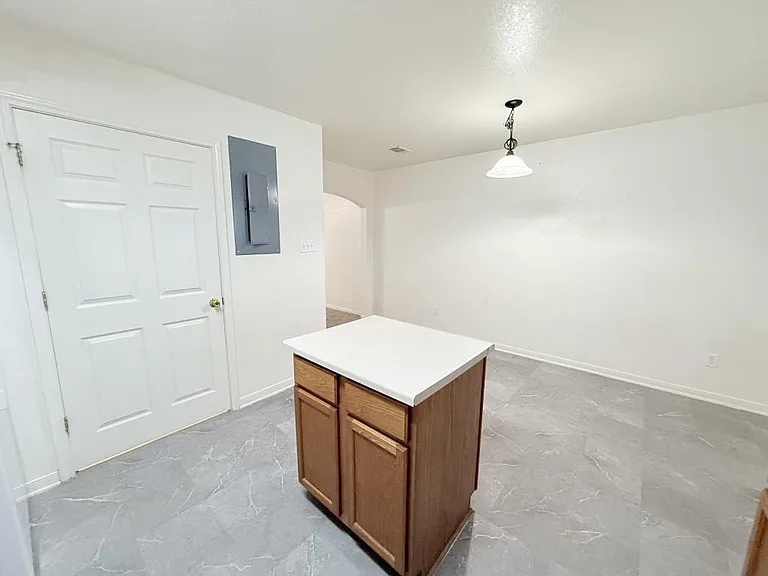 705 S Amy Ln #B — Photo 9