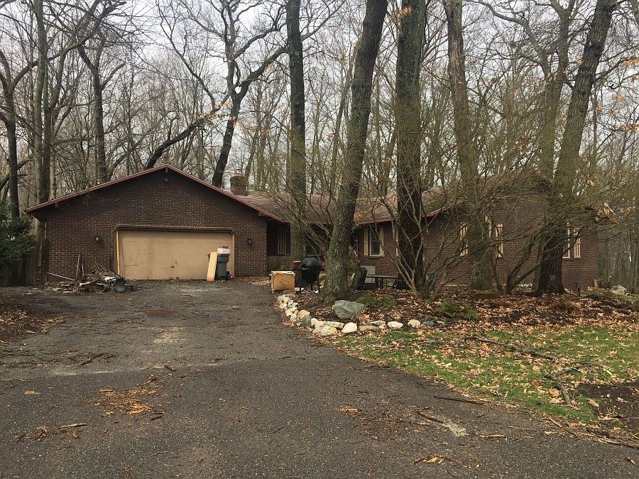 1st image of 3633 Oak Terrace Ct SE