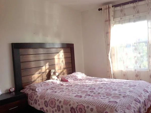 2 bed, 2.5 bath, 1360 sqft, $3,750 — Photo 4