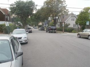 1717 E Kensington Blvd APT 203, Shorewood, WI 53211