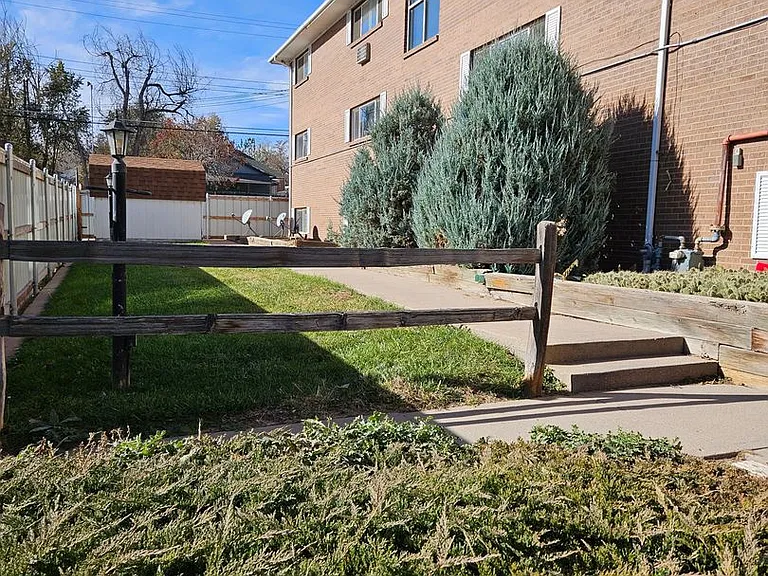 BR2215 — Photo 12