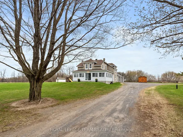 5349 Bowesville Rd, Ottawa, ON K1X 1B8