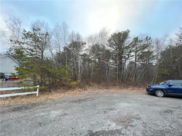 311 Candle Dr, Blakeslee, PA 18610