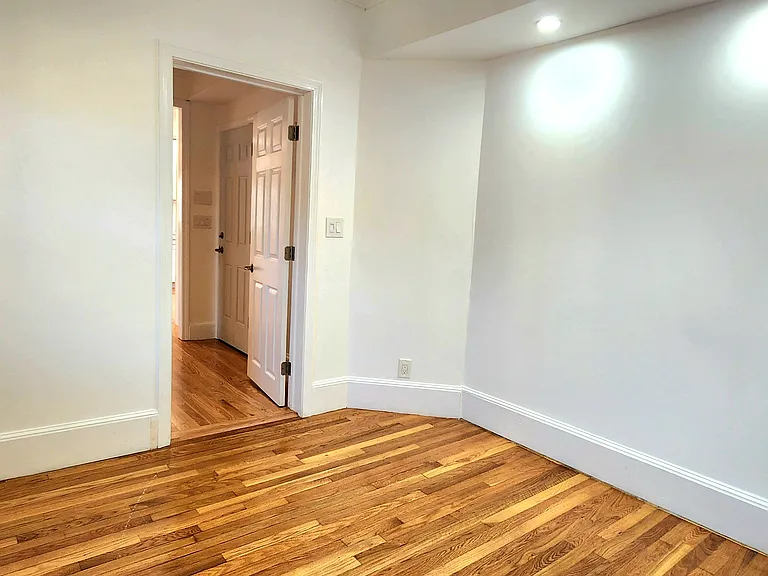 248 Pearl St #1 — Photo 18