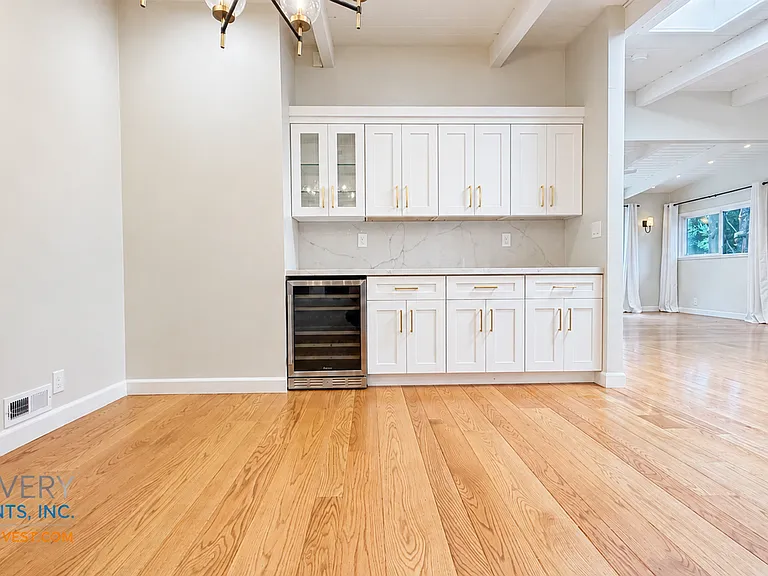 6323 Girvin Dr — Photo 9