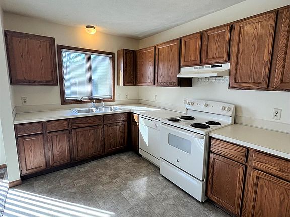 5th image of 550 W 23rd St