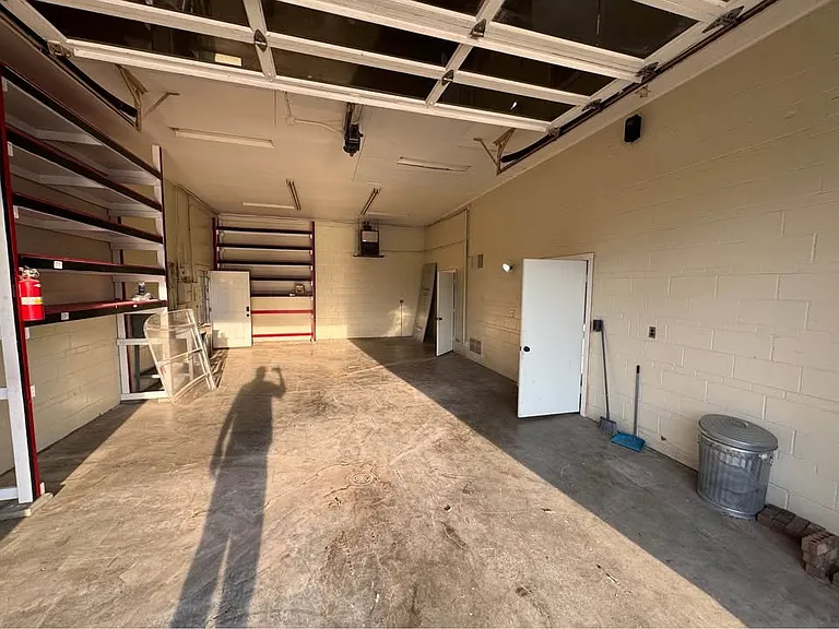 3500 S Sterling Ave — Photo 9
