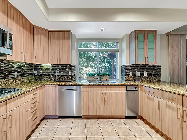 19301 Lavi Ct — Photo 10