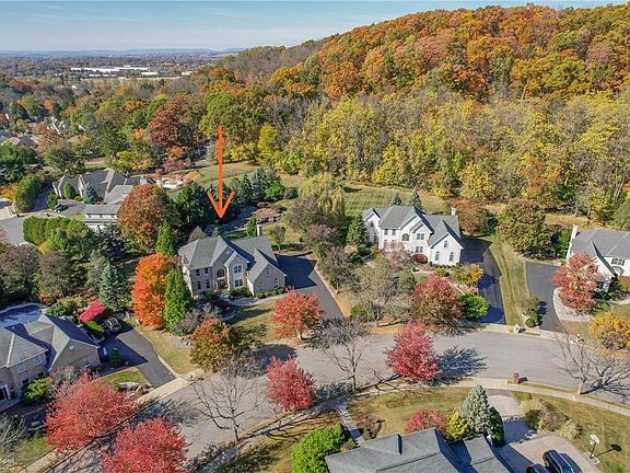 2nd image of 3355 Beaufort Dr