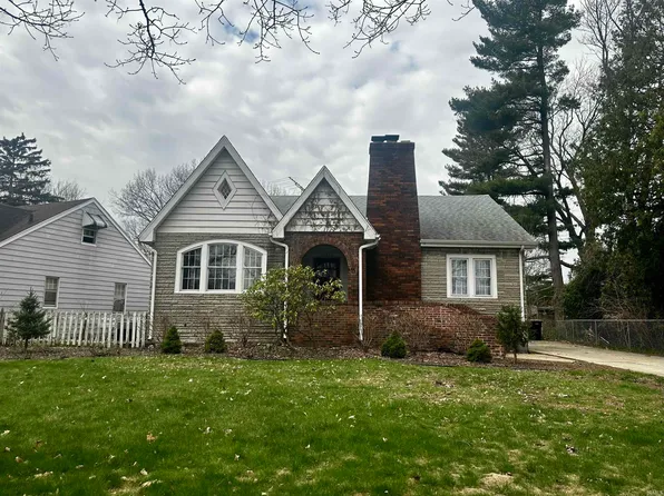 19530 Paxson Dr N, South Bend, IN 46637