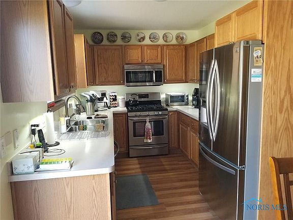 3rd image of 815 Harefoote St