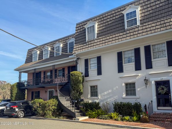 2950 Saint Johns Ave APT 18