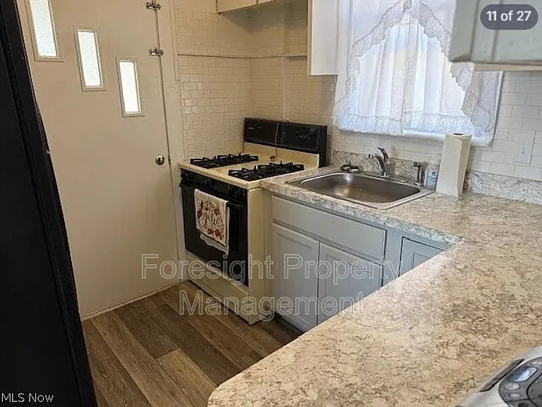 692 W Thornton St — Photo 15