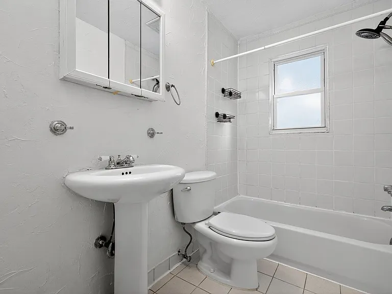 9621 Narragansett Pkwy — Photo 8