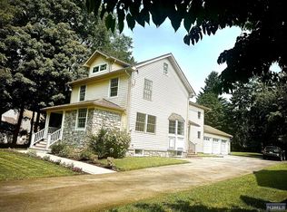 1 Ackerson Rd, Allendale, NJ 07401