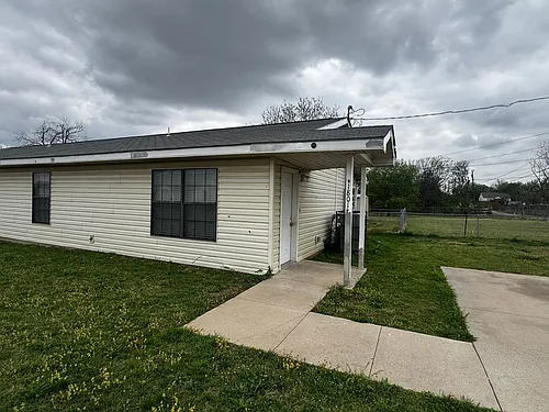 1801 SW C Ave #B Photo 1 1801 SW C Ave #B Photo 1