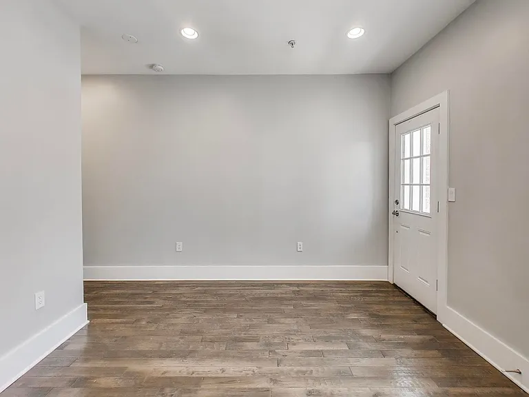 1220 19th St NE — Photo 31