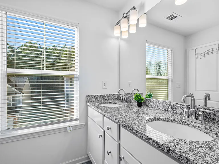 668 Providence Pl SW — Photo 11