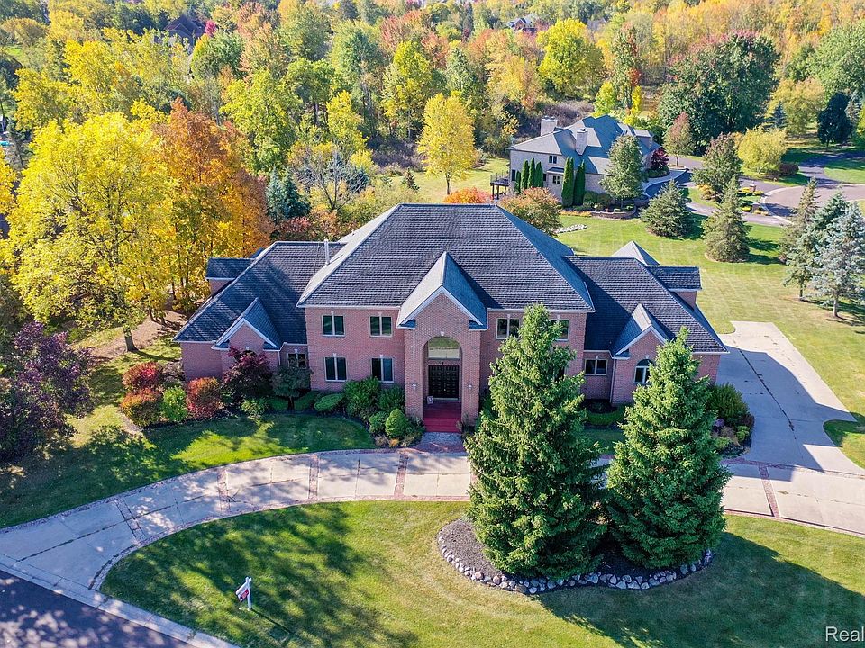 1st image of 8250 Pine Hollow Trl