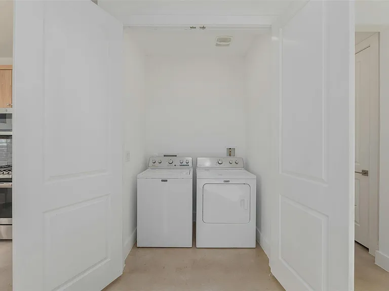 1114 Walton Ln #B — Photo 12