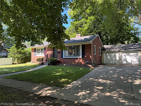 15625 Surrey St, Livonia, MI 48154