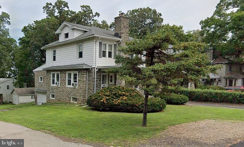 2nd image of 1054 Edge Hill Rd