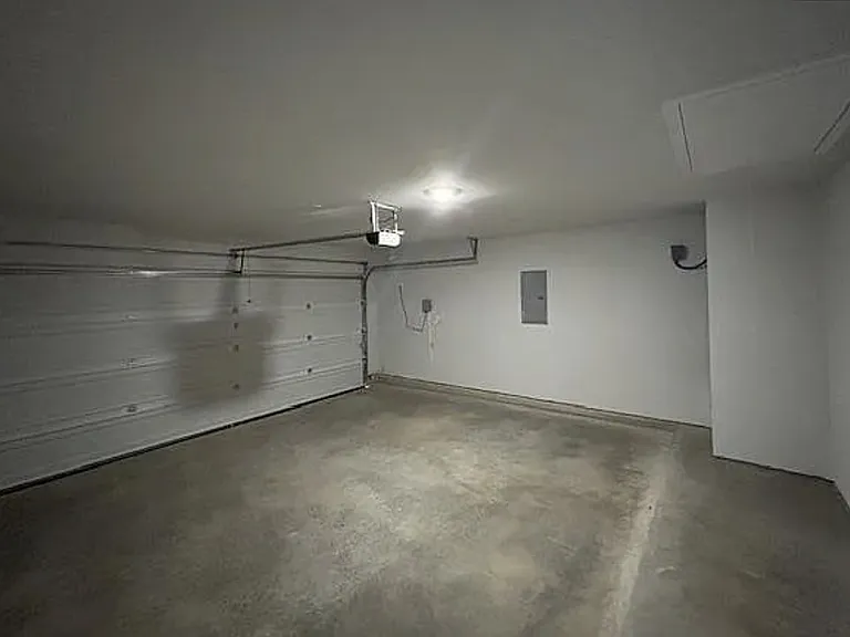 305 Randall Pl — Photo 8