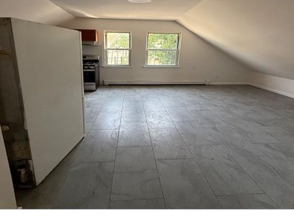 80 Van Buren St APT 3