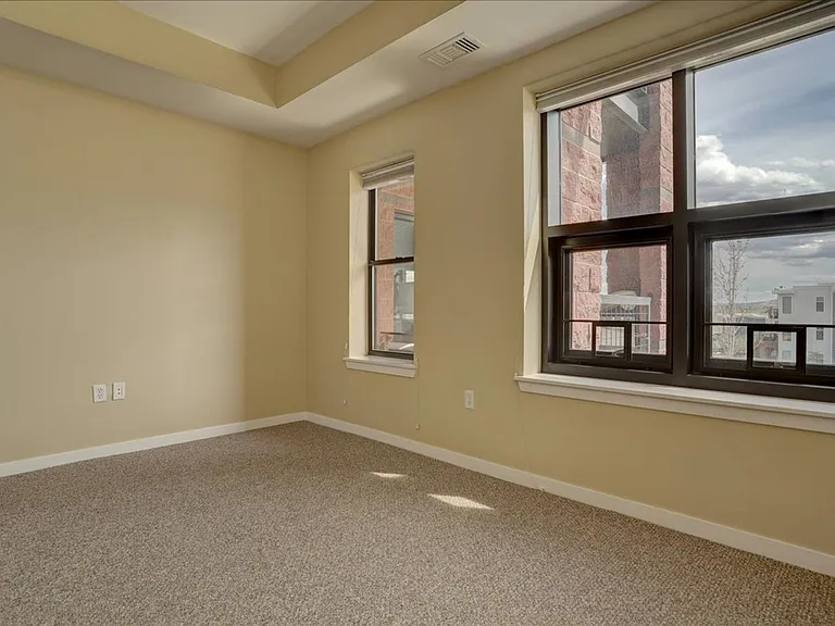 4520 Broadway #206 — Photo 11