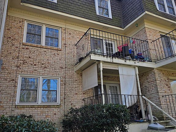 2nd image of 3504 Colony Rd APT P