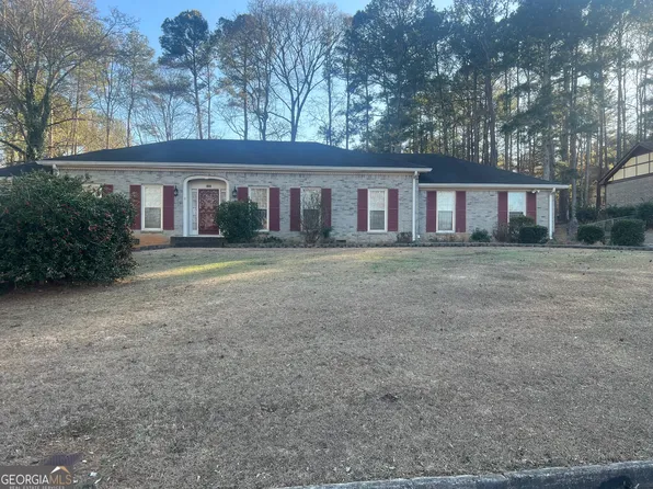 108 Lafayette Dr, Fayetteville, GA 30214