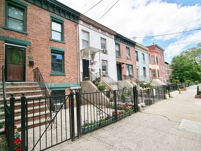 306 1/2 4th St, Jersey City, NJ, 07302