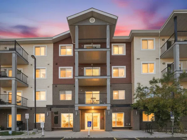 7711 71st St NW #316, Edmonton, AB T6B 3W3